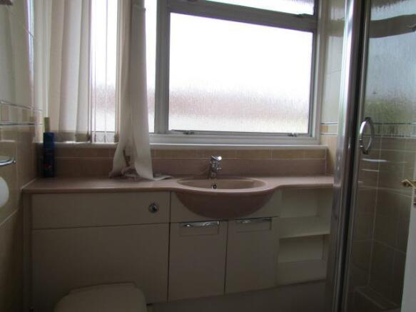 Shower room/w.c.: