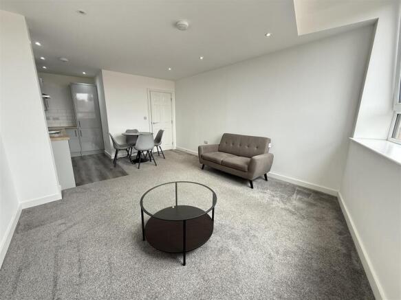 1 bed Apartment to rent Image 7