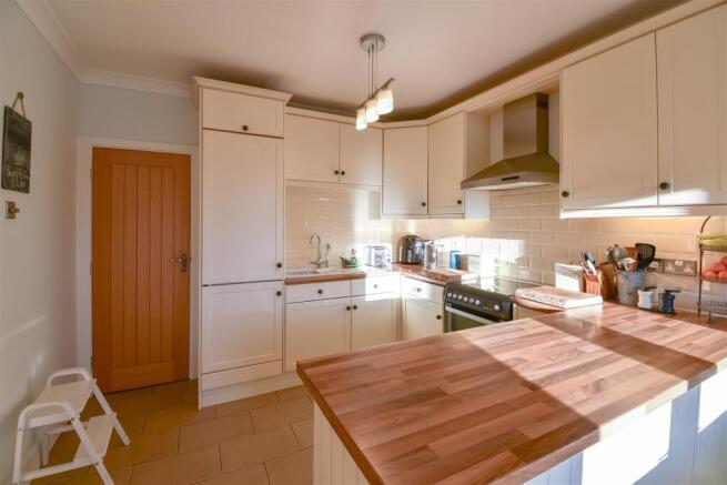 Kitchen/Breakfast Room