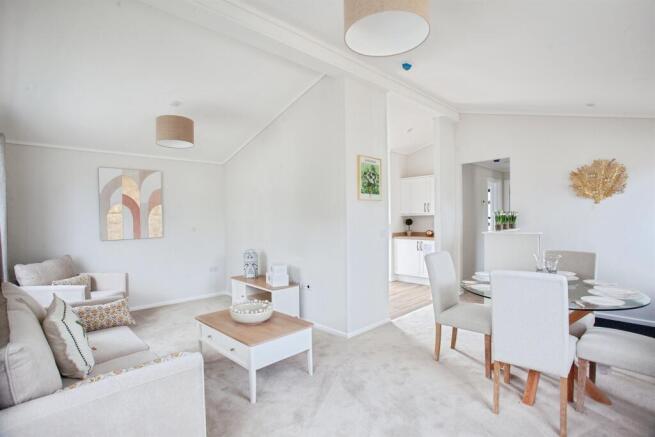 2 bed Park Home for sale Image 8