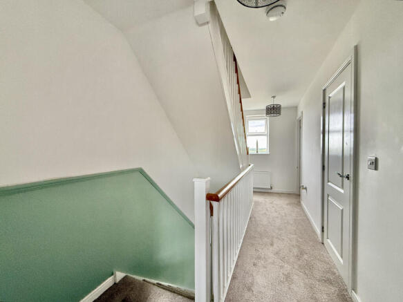 4 bed Town House for sale Image 10