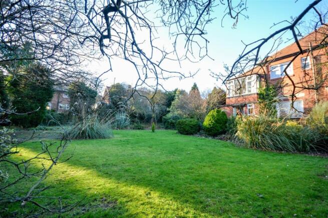 5.Albyn Gardens26.jp