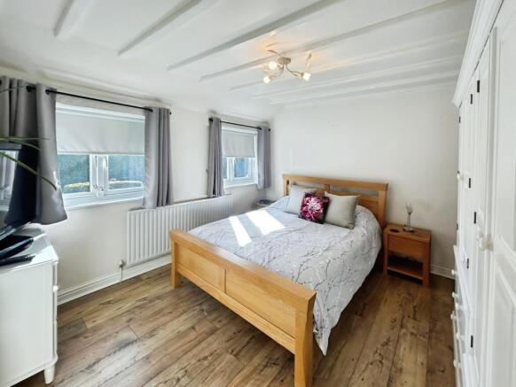 pbox-bedroom-345614.jpeg