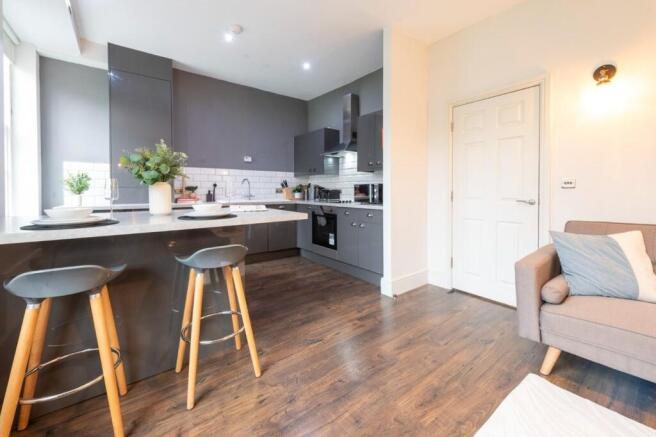 2 bed flat to rent Lansdowne Rd, London CR0 2BD