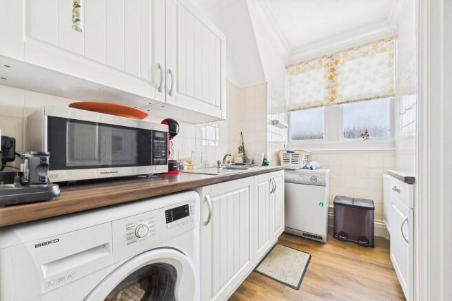 5b7f0687-CAM01085...