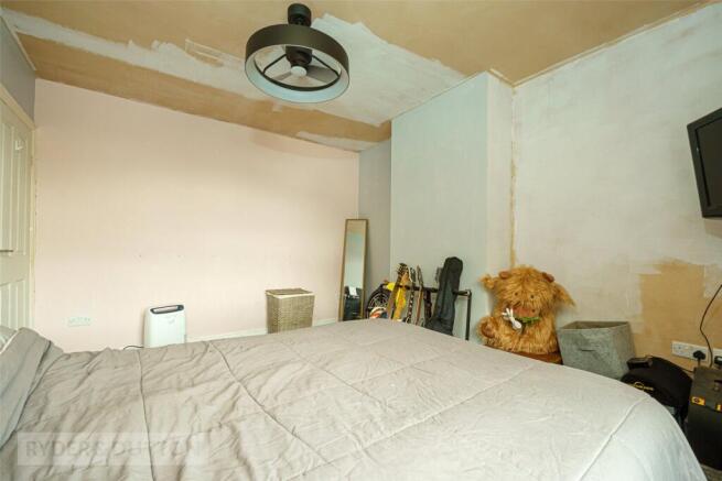 3 bed Terraced for sale Image 10