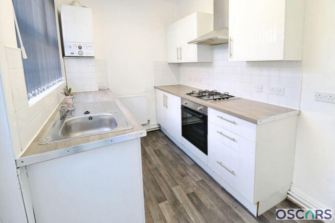 3 bed Terraced to rent Image 4