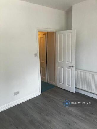 2 bed Terraced to rent Image 10