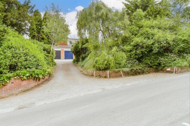 Driveway/Parking