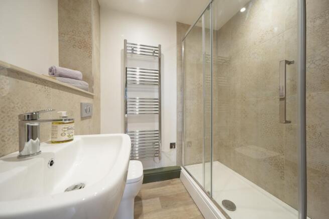 1 bed Apartment to rent Image 10
