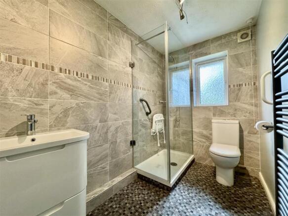 2 bed Semi-Detached Bungalow for sale Image 4