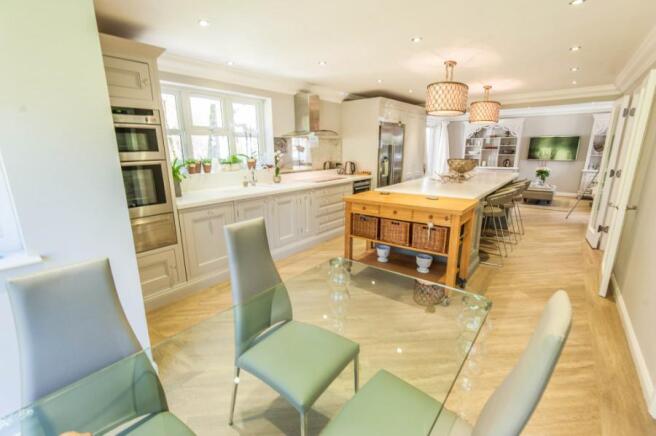 Kitchen/Breakfast