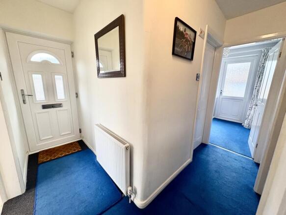 2 bed Semi-Detached Bungalow for sale Image 11