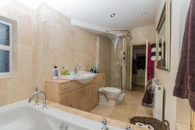 Bath/Shower/WC