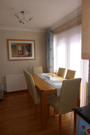 KITCHEN/~DINING