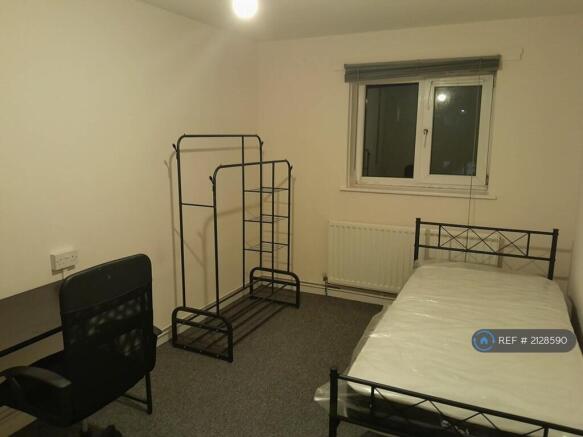 Room For Rent