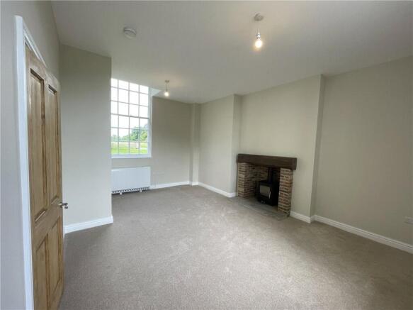 1 bed Detached to rent Image 5