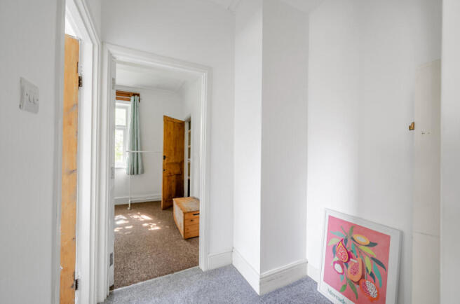 2 bed Flat for sale Image 6