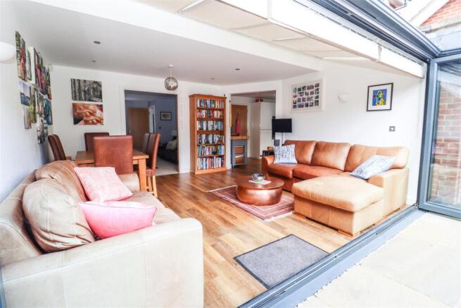 Dining/Conservatory