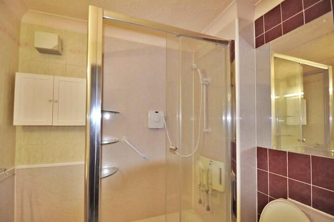 SHOWER ROOM
