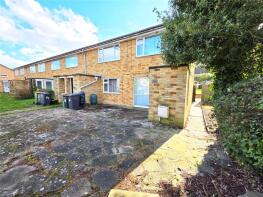 10, Barrymore Walk, Rayleigh SS6 8YF