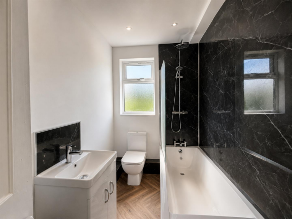 3 bed Terraced to rent Image 10