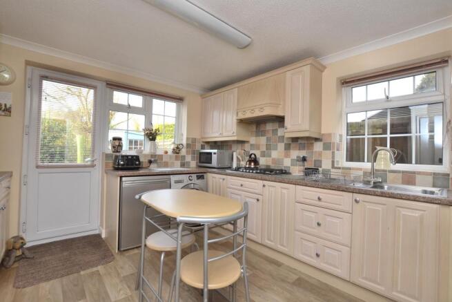 kitchen/Breakfast Room