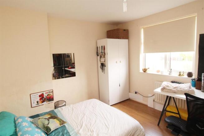 Master Bedroom.JPG