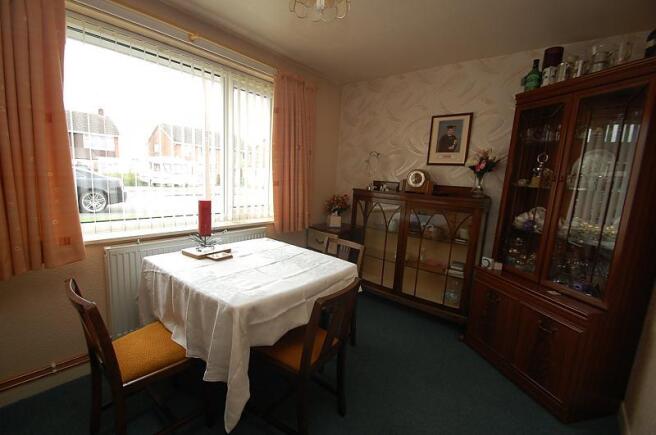 Bedroom/Dining room