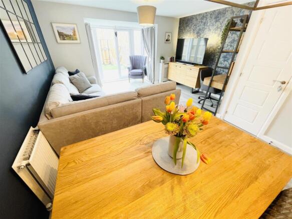 Lounge / Dining Room