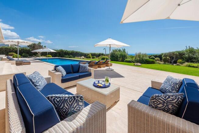 Pool Terrace (2).jpg
