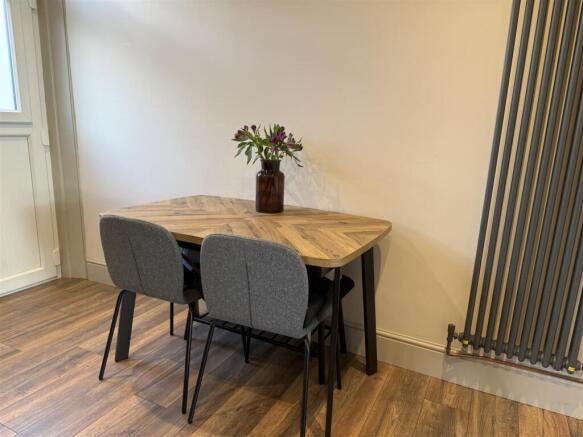 3 bed Terraced for sale Image 11