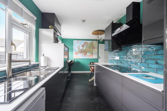 1381234-5-6914a9ff4d2eb-ARW copy