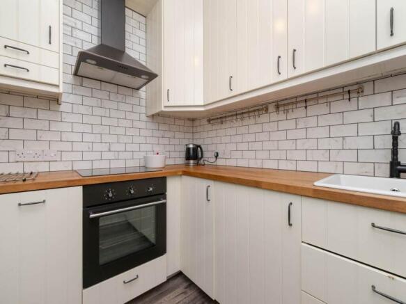 57511_Comely_Bank_St