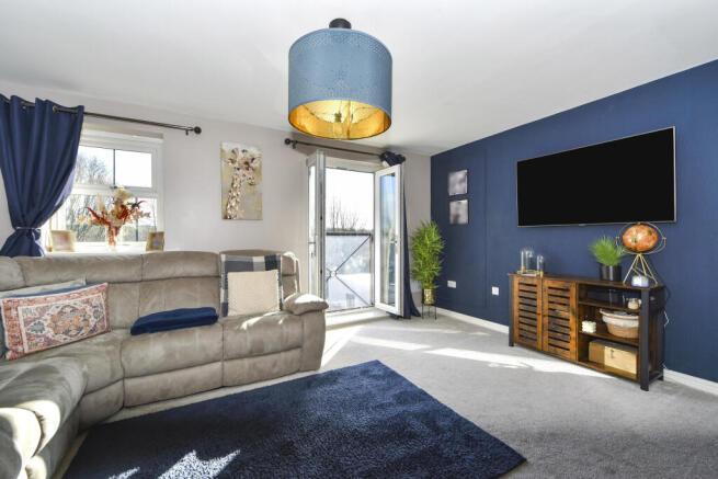 4 bed Semi-Detached for sale Image 11