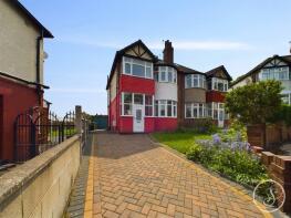 31, St Martins Grove, Potternewton, Leeds LS7 3LJ