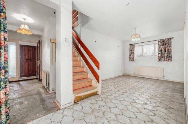 Enclosed Porch/Reception Hall