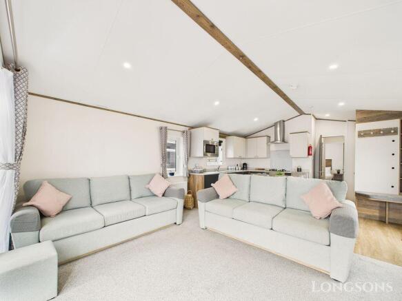 Cam02173g0 Pr0326 Still031