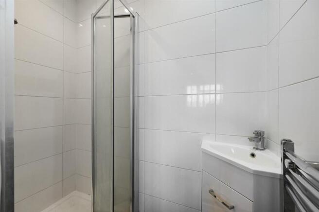 P&V - Ochenta - Ensuite1 (1).jpg