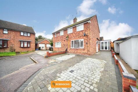 Jeans Way, Dunstable