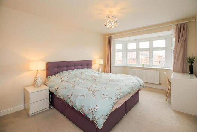 4 bed Detached for sale Image 10