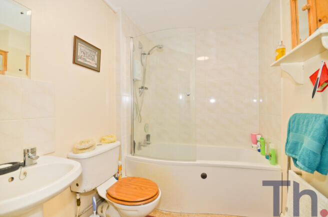 Bathroom.JPG