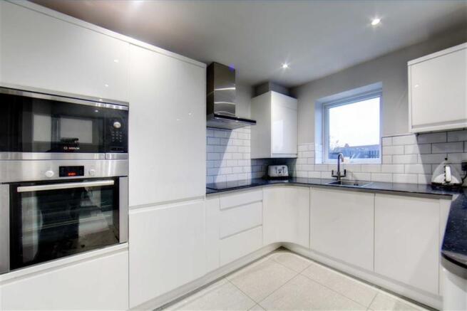 Kitchen & Breakfast Room