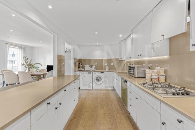 kitchen2 (2).jpg