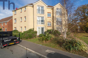 Apartment 4, 37 Shanklin House, Brickfield Close, Newport PO30 5GF