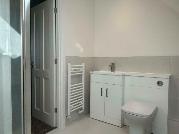 Family Bathroom 