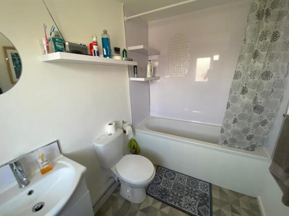 Bathroom.jpg