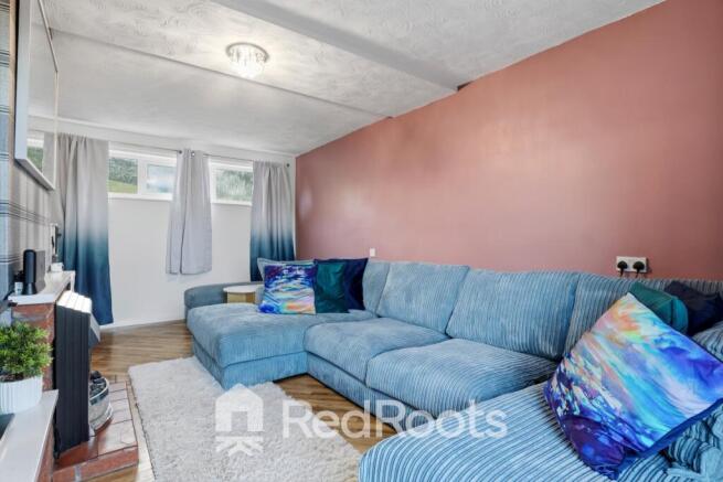 3 bed Semi-Detached for sale Image 8