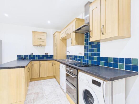 CAM01909G0-PR0473-STILL001