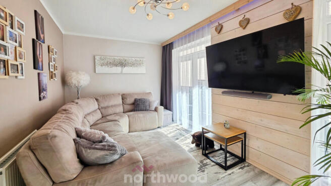 3 bed Town House for sale Image 8